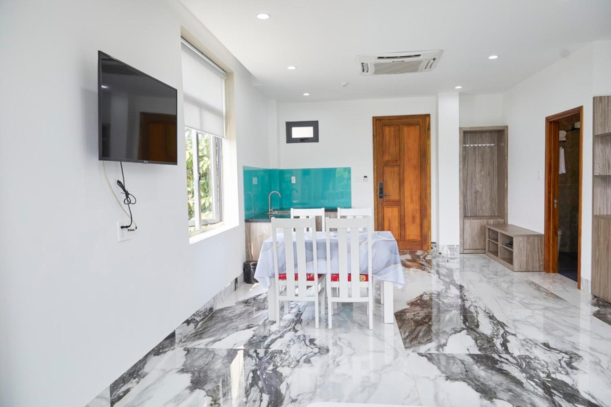 Khang Thinh Hotel Long Thanh Esterno foto