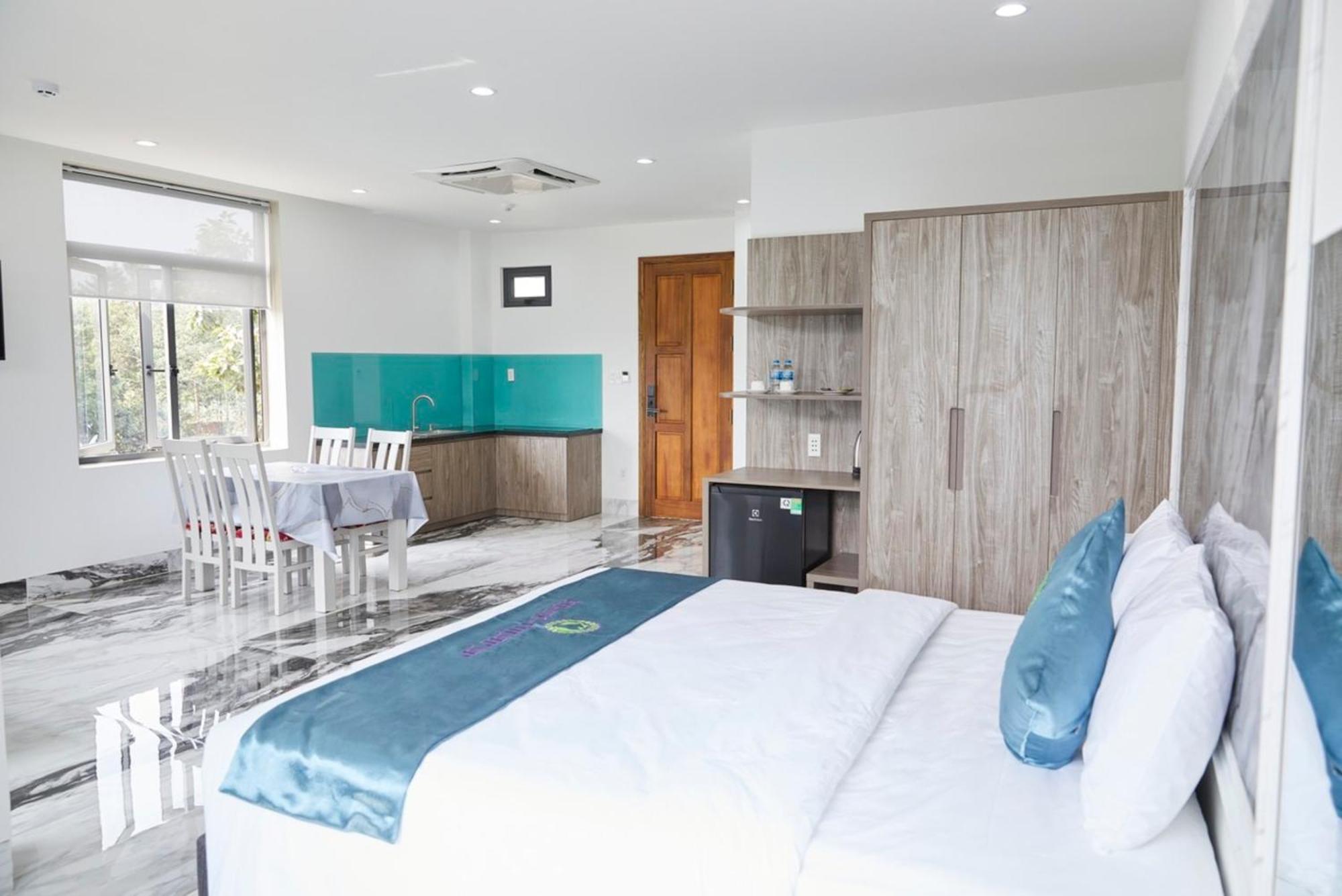 Khang Thinh Hotel Long Thanh Esterno foto