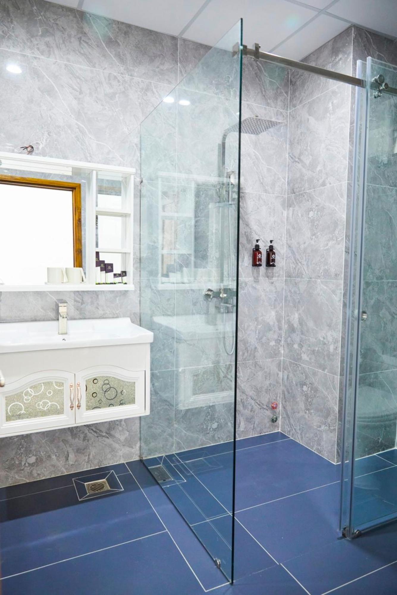 Khang Thinh Hotel Long Thanh Esterno foto