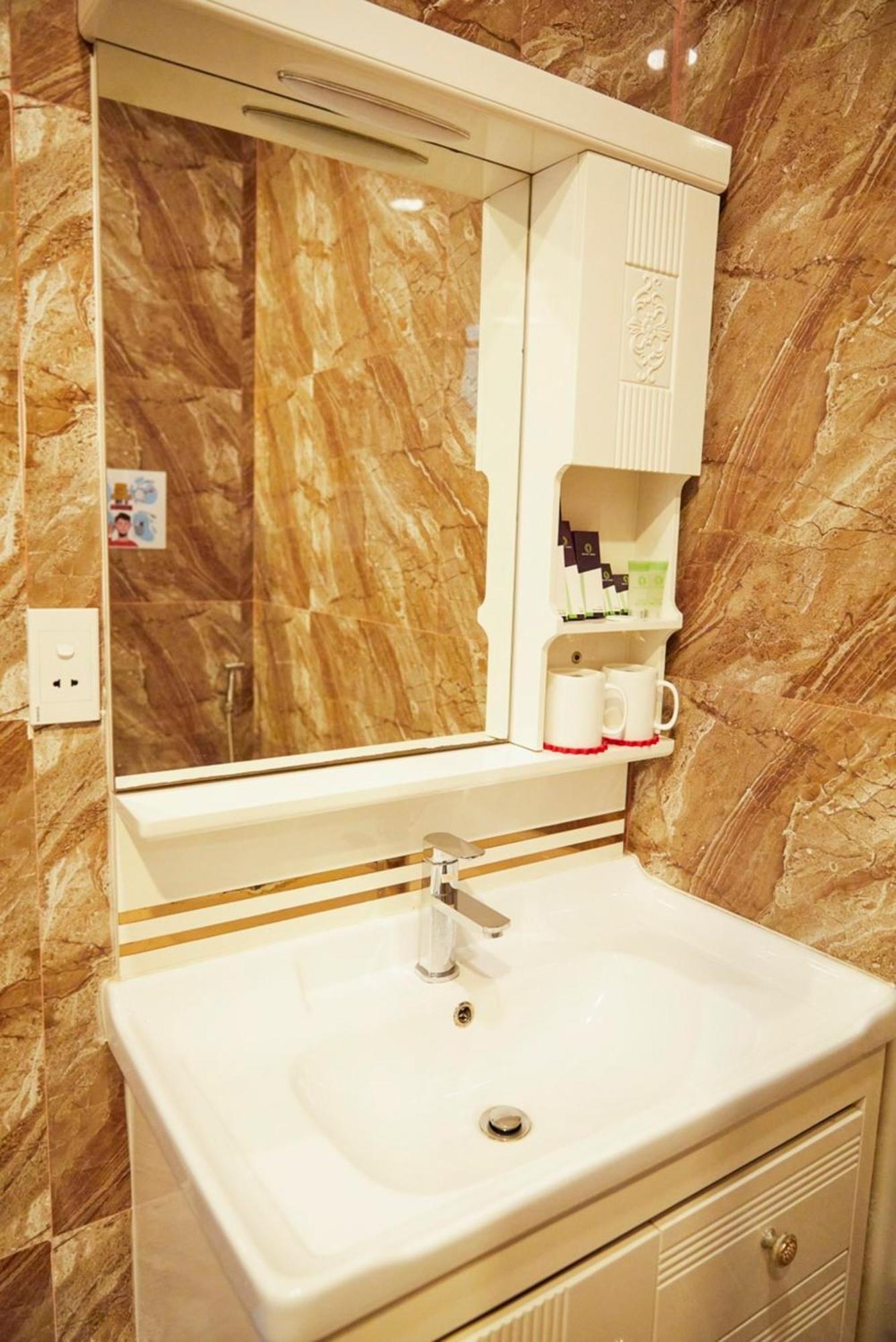 Khang Thinh Hotel Long Thanh Esterno foto